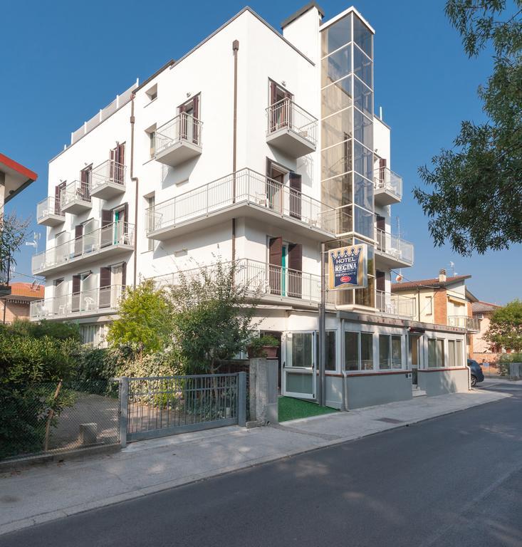 Regina Hotel E Ristorante Punta Marina Exterior photo
